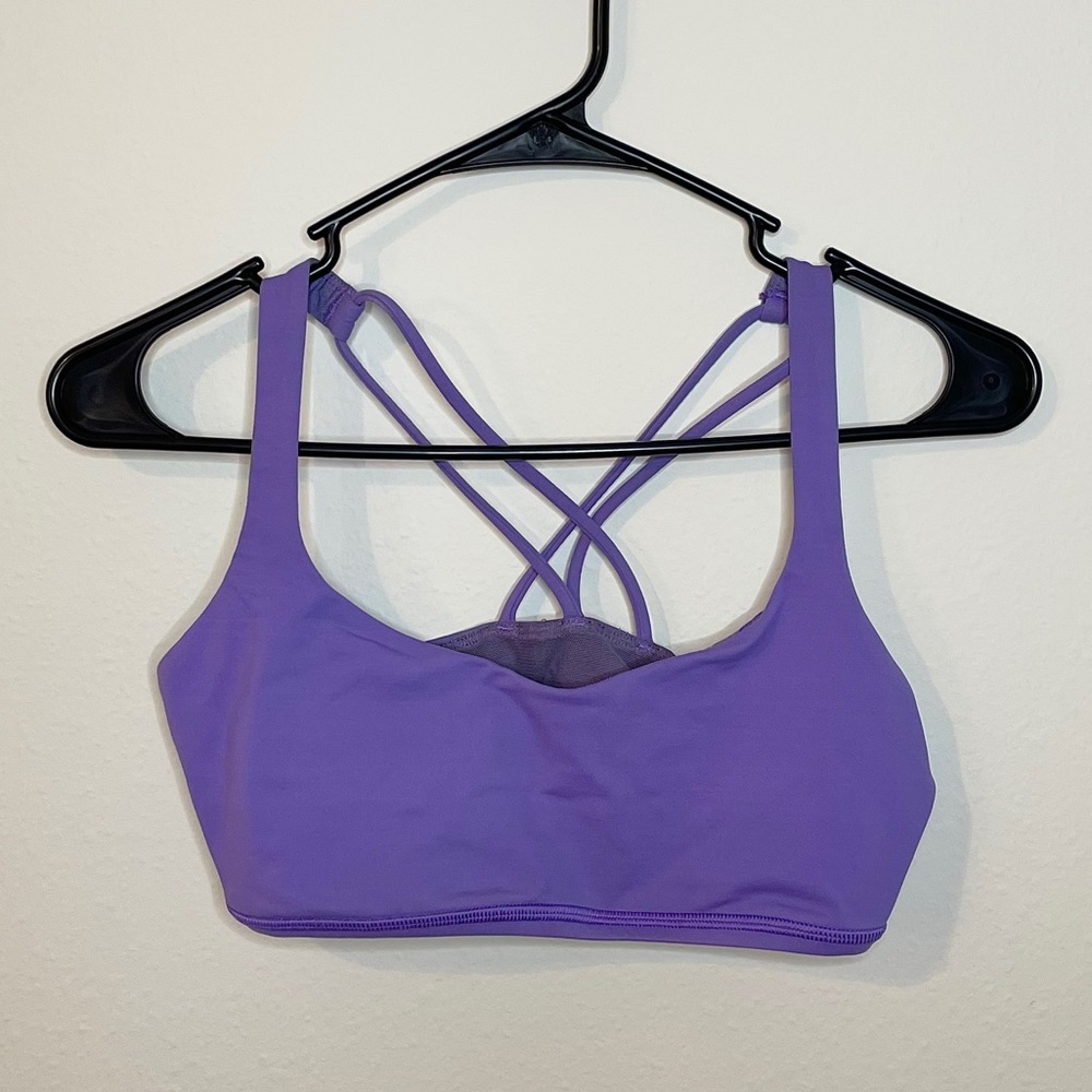 Lululemon Free to be Bra size 4
